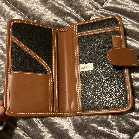 Wallet - Picture 3 of 3